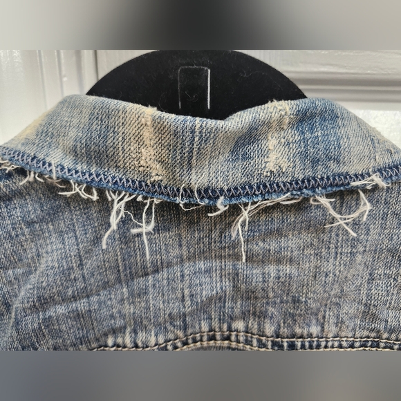Buffalo Jeans - David Bitton Vintage Jean Jacket in Distressed Denim - Picture 6 of 6